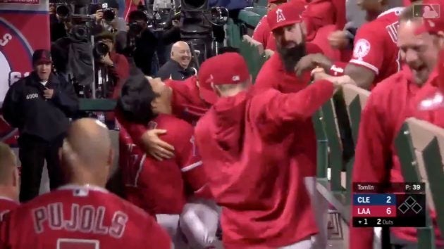 大谷翔平がメジャーの洗礼 サイレントトリートメント に戸惑う様子が可愛すぎるから みんな見て 動画 ハフポスト