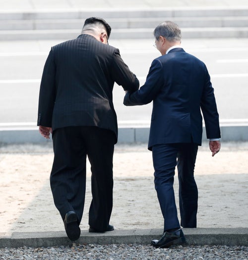 文在寅氏「北朝鮮、いつ行けばいい？」⇒ 金正恩氏「今でしょ