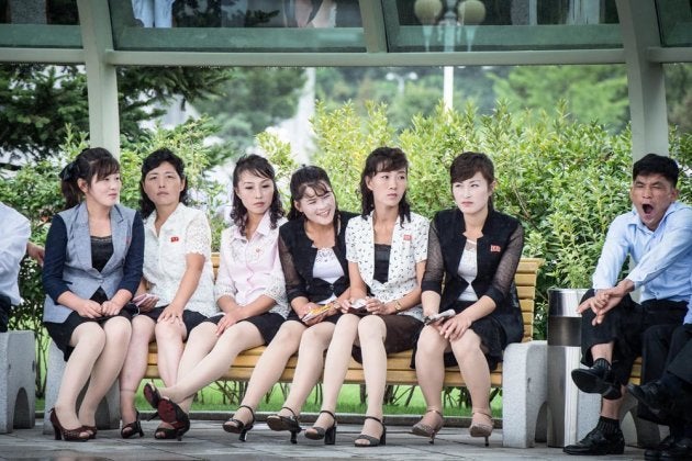 変わる北朝鮮 街中にいちゃこらカップル そしてセグウェイ 写真家が見たリアル ハフポスト