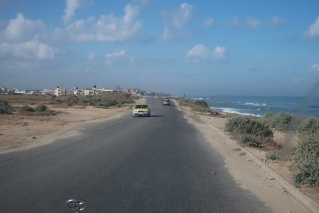 ガザの海岸。右手は地中海
