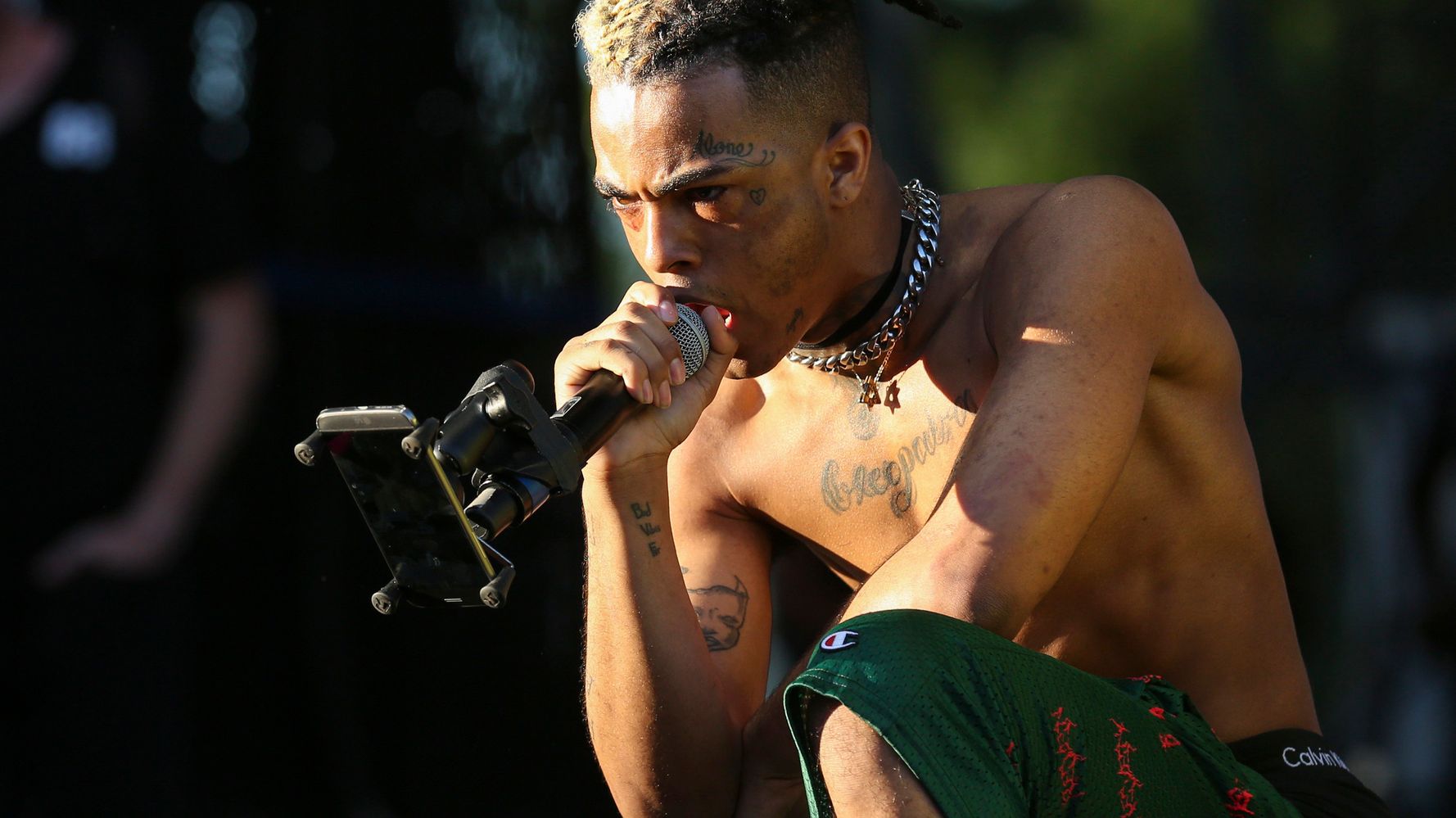 ラッパーのxxxtentacion 射殺される 歳 ハフポスト World