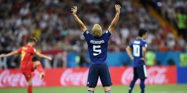 長友佑都 最高に楽しいw杯だった 激戦終えて 元気玉 ポーズの写真アップ ハフポスト