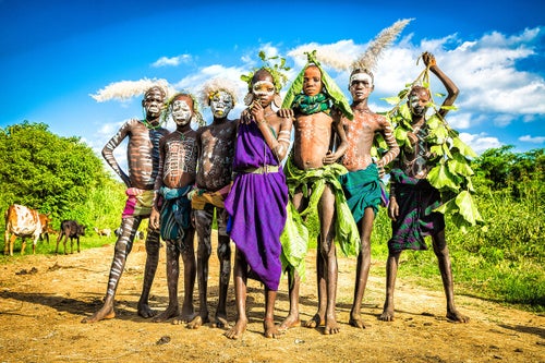 部族　全裸 駆け引きがないから、ぶつかっていける」写真家・ヨシダナギ、アフリカで全裸になった瞬間を語る | ハフポスト LIFE