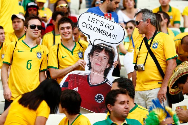 「呪い」にあやかり、対戦相手のコロンビアを応援させるブラジルサポーター（2014年ブラジル大会）