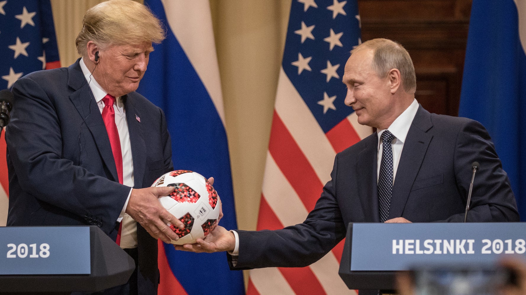 トランプとプーチン 2人は仲良しアピール 米 共和党議員 恥ずべきことだ と失望隠さず ハフポスト トランプとプーチン 2人は仲良しアピール 米 共和党議員 恥ずべきことだ と失望隠さず ハフポスト
