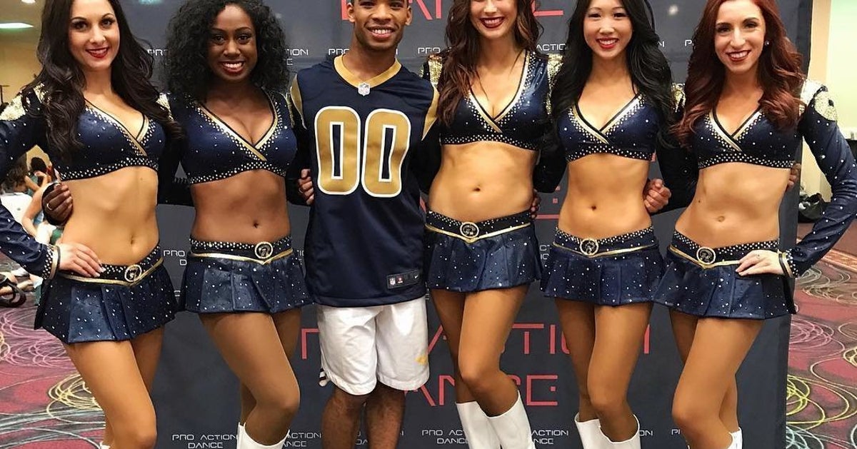 アメフトnfl 男性チアリーダー がデビューへ キレッキレのダンスがこれだ ハフポスト