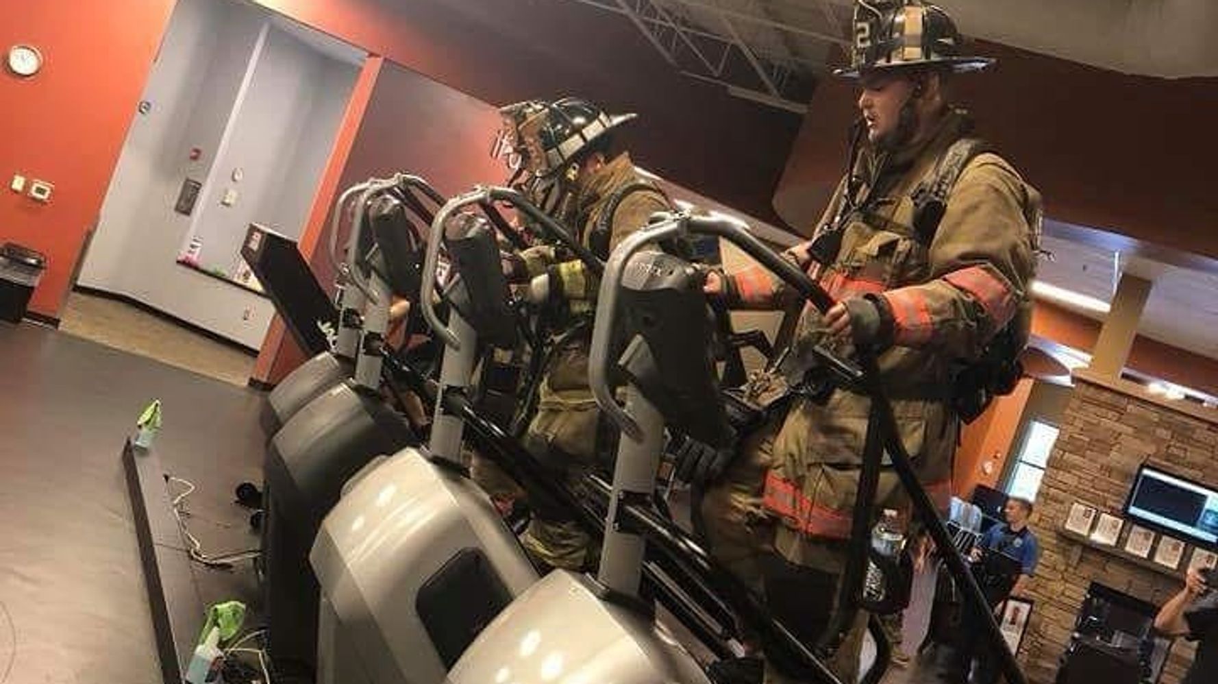 アメリカ同時多発テロを追悼する 110段の階段上り 消防士らが命を落とした仲間に捧げる ハフポスト World