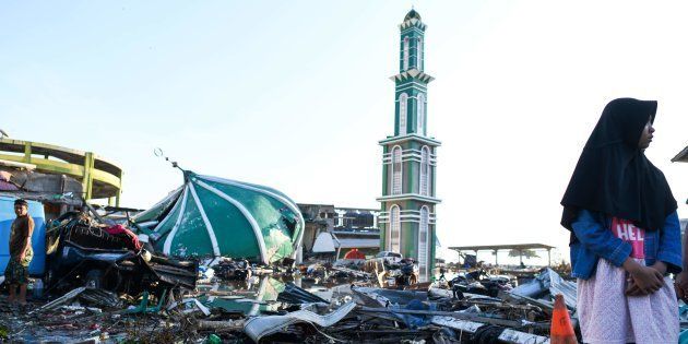 津波で倒壊したモスク＝10月1日、インドネシア中部のスラウェシ島パル