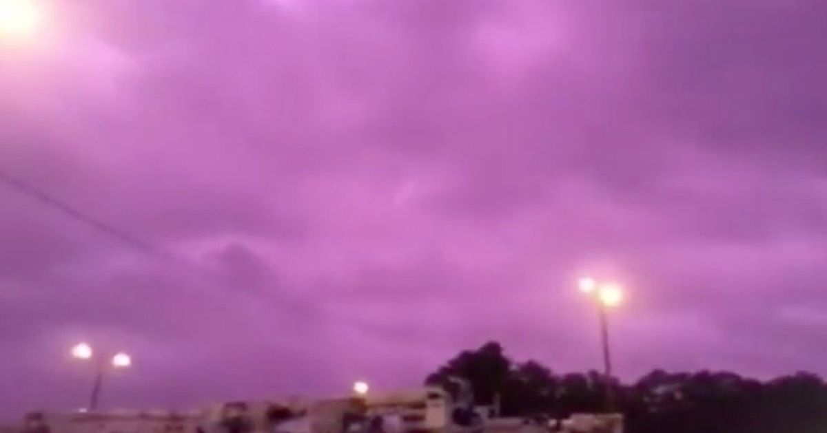 フロリダの空が紫に染まった いったい何が ハフポスト