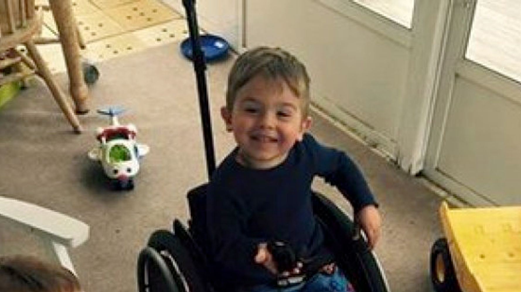 車椅子の3歳男の子が叶えた とってもささやかな願いごと ハフポスト Life