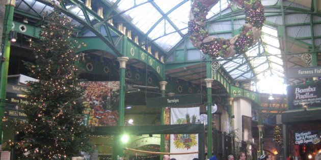 ロンドンの古い市場 バラ マーケットでクリスマスを体験 ハフポスト
