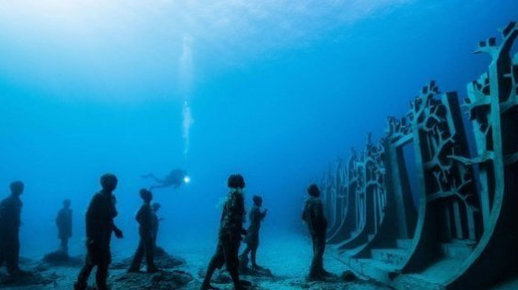 ヨーロッパ初の海底美術館が出現 美しい彫刻にはある願いが込められている 画像 ハフポスト Life