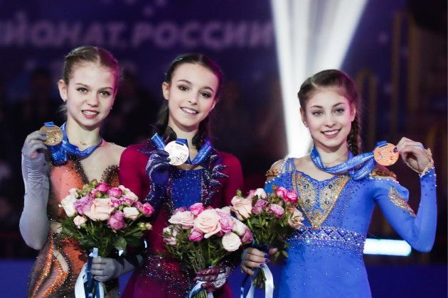 ロシアのフィギュア女子が 戦国時代 ザギトワやメドベを下した4回転ジャンパーの14歳コンビとは ハフポスト