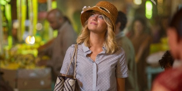 中国とハワイとスウェーデンのミックスという主人公アリソンを演じるエマ ストーン