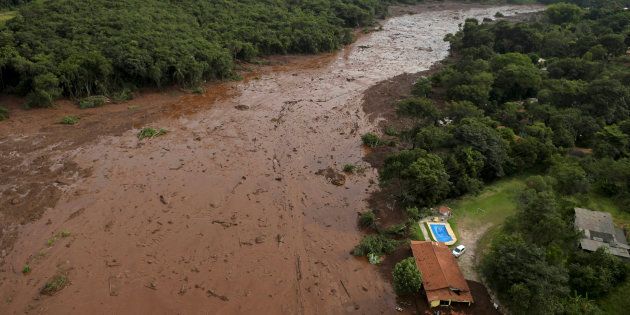 汚泥に埋め尽くされたブラジル・ブルマジーニョの農村地帯（1月25日撮影）
