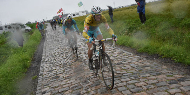 ツール・ド・フランス2014 第5ステージ レースレポート「昨年の覇者がリタイアする事態に、ツール一行を北の地獄が笑顔で手招き」 | ハフポスト  NEWS