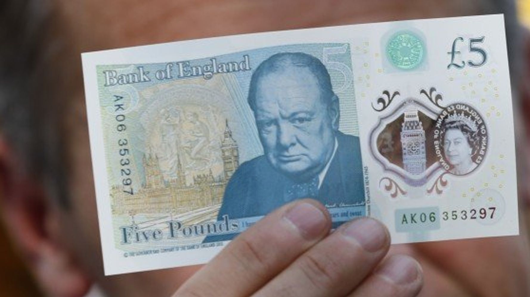 イギリスの新紙幣にベジタリアンが大激怒「信じられない」 なぜ