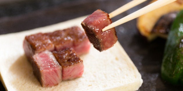 食べかけの黒毛和牛焼き-