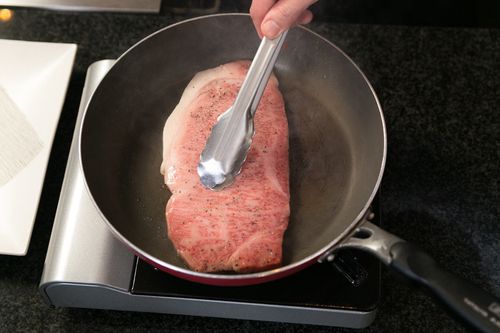 販売 牛肉 フライパン 油をひかず