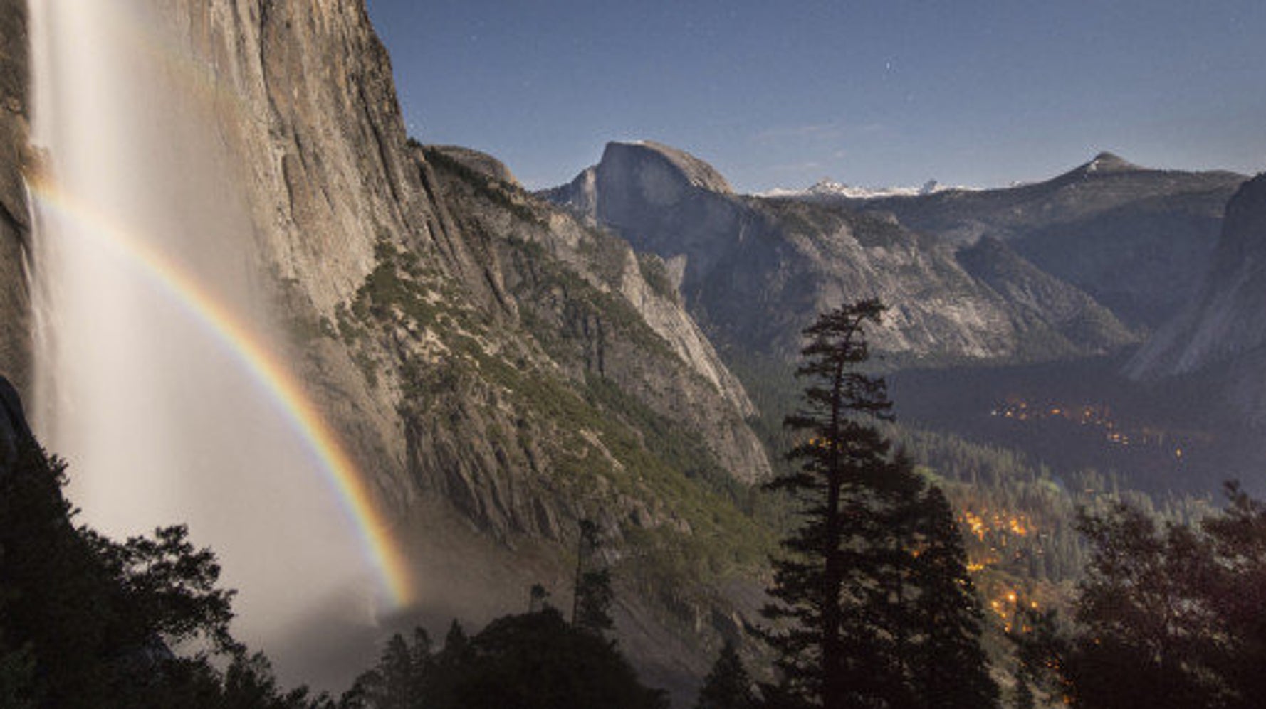 月虹。それは月の光で作られる虹。見られるのは幸運に恵まれたときだけ