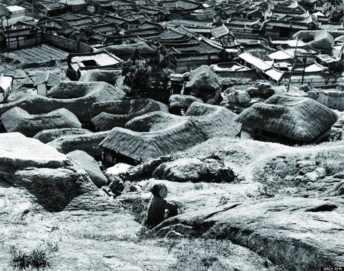 北朝鮮の1950年代の様子をとらえた貴重なモノクロ写真【画像