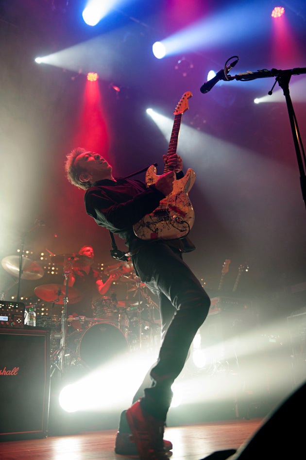 「チャンスがあれば、一度必ず世界に出るべきだと思う」ロンドンで挑戦を続ける布袋寅泰の思い ハフポスト