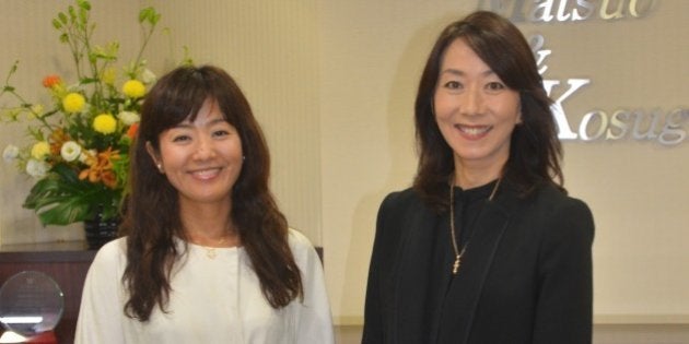 菊間千乃さん（左）と長野智子・ハフポスト編集主幹＝東京都千代田区