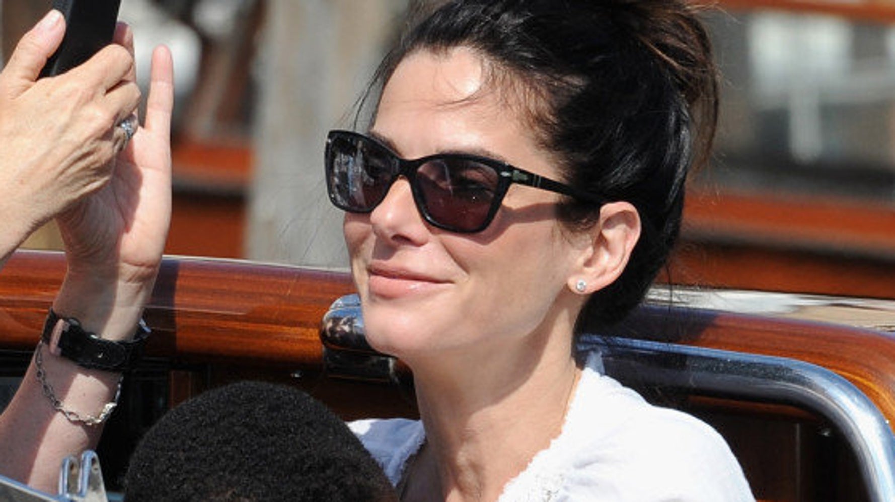 サンドラ ブロック 養子に迎えた黒人の息子の将来が心配 と告白 ハフポスト News