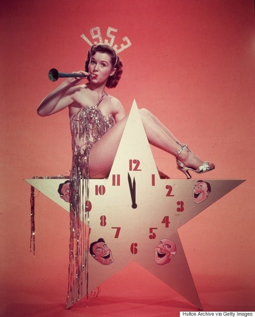 デビー・レイノルズさん死去 「雨に唄えば」の女優、娘の死の翌日に