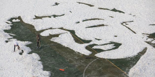 CHANGCHUN, CHINA - DECEMBER 08: (CHINA OUT) Two students make a portrait of actress Marilyn Monroe on a snow-covered playground at Changchun University of Technology on December 8, 2015 in Changchun, Jilin Province of China. The two students spent two days making the portrait. (Photo by ChinaFotoPress/ChinaFotoPress via Getty Images)