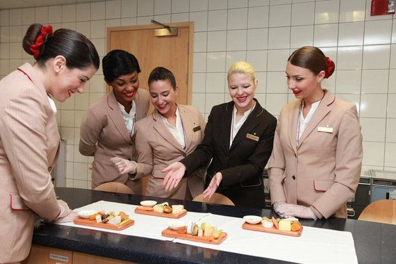 超豪華なエミレーツ航空、客室乗務員になる秘訣とは... | ハフポスト NEWS