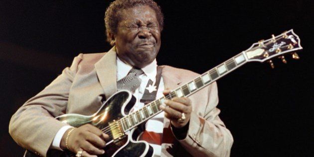 American blues musician B.B. King performs December 12, 1989 at the Bercy concert hall in Paris. AFP PHOTO BERTRAND GUAY (Photo credit should read BERTRAND GUAY/AFP/Getty Images)