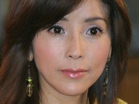 川島なお美さんが頼った ごしんじょう療法 とは 抗がん剤治療は拒む ハフポスト