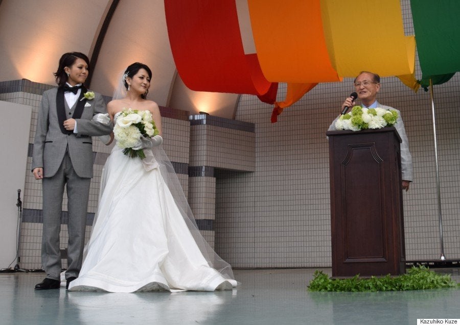 東京レインボープライド15 開幕 同性カップルの公開結婚式が行われる ハフポスト