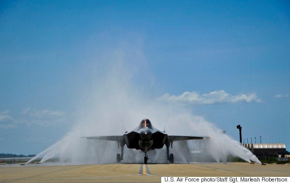 最新鋭ステルス戦闘機 F 35 を操る初の女性パイロットが誕生 ハフポスト Life