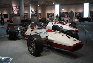 ジョン・サーティース氏が死去 世界唯一の2輪・4輪世界王者 ホンダF1で