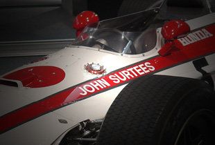 ジョン サーティース氏が死去 世界唯一の2輪 4輪世界王者 ホンダf1で優勝も ハフポスト