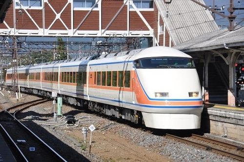 東武鉄道スペーシア SPECIAL 2015 KONJIKIボディーの日光詣スペーシア登場!! | ハフポスト NEWS