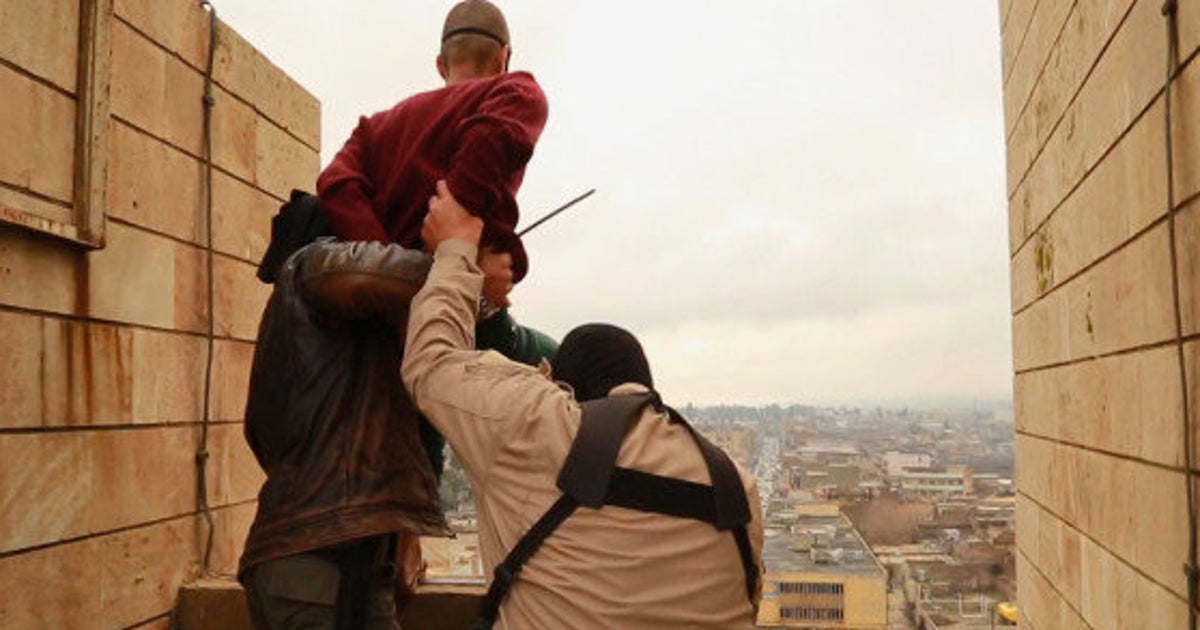 イスラム国 男性をビルの屋上から突き落とす画像を公開 同性愛が理由か ハフポスト