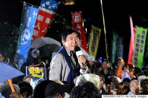 石田純一さんが国会前デモでスピーチ 「戦争は文化ではありません