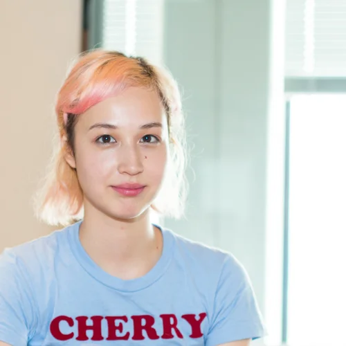 水原佑果さん「大切な1枚はお姉ちゃんからもらったシャツ」Lenet 水原佑果さん「大切な1枚はお姉ちゃんからもらったシャツ」Lenet