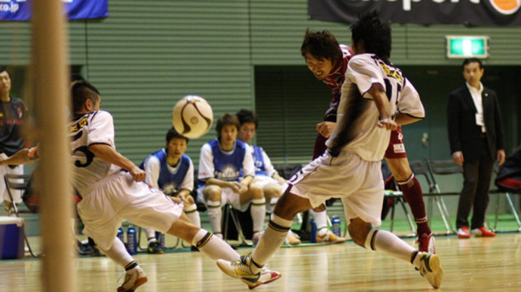 J1の鹿島 川崎 柏を破る ジャイアントキリング中 筑波大学を後おしする09年の出来事 9 開催サッカー天皇杯 ハフポスト News J1の鹿島 川崎 柏を破る ジャイアントキリング中 筑波大学を後おしする09年の出来事 9 開催サッカー天皇杯 ハフポスト News
