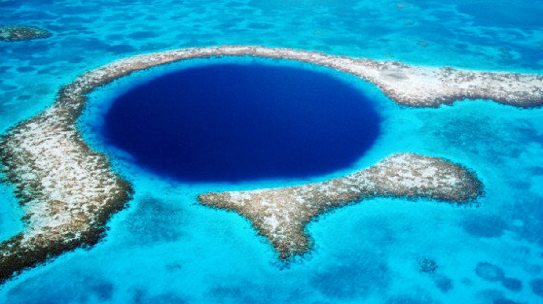 マヤ文明衰退の謎 ベリーズの巨大な穴 ブルーホール が解明か ハフポスト News