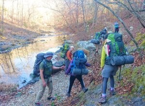 15kgはあるリュクを担いでの山道は想像以上に過酷だったが、いい思い出になった。