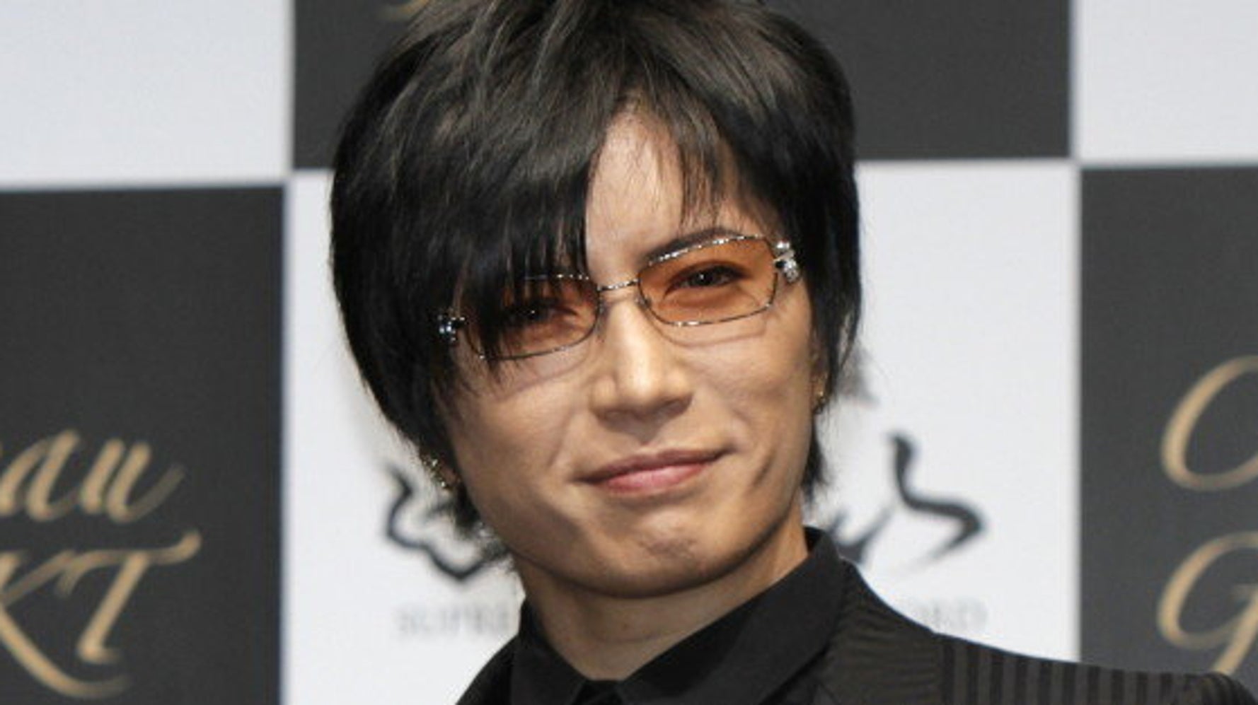 GACKT「目が真っ赤で大変。ん゛あ゛ぁ゛ぁ゛！！」 動画が話題