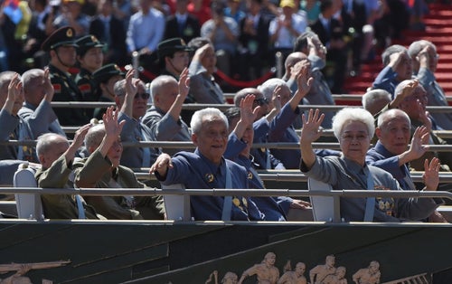 中国「抗日戦争勝利70周年」 天安門で軍事パレード（写真