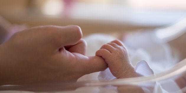 新生児育児を夫婦で満喫しよう その4 病院で妻を寝かせるために夫ができること ハフポスト Life 新生児育児を夫婦で満喫しよう その4 病院で妻を寝かせるために夫ができること ハフポスト Life