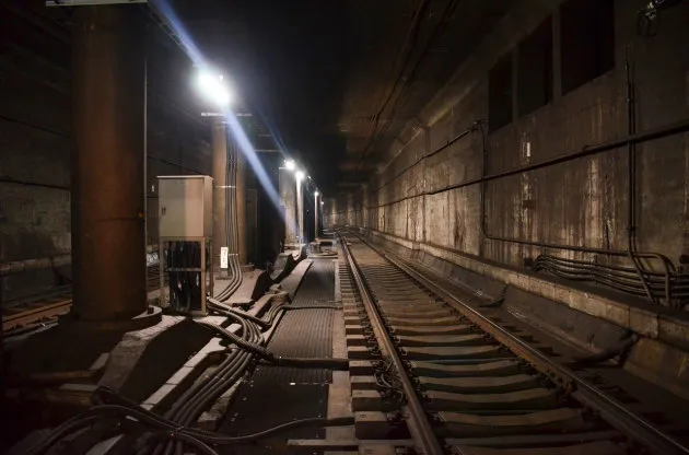 京王線からチラリと見える 謎の地下空間 旧初台駅を知っていますか ハフポスト
