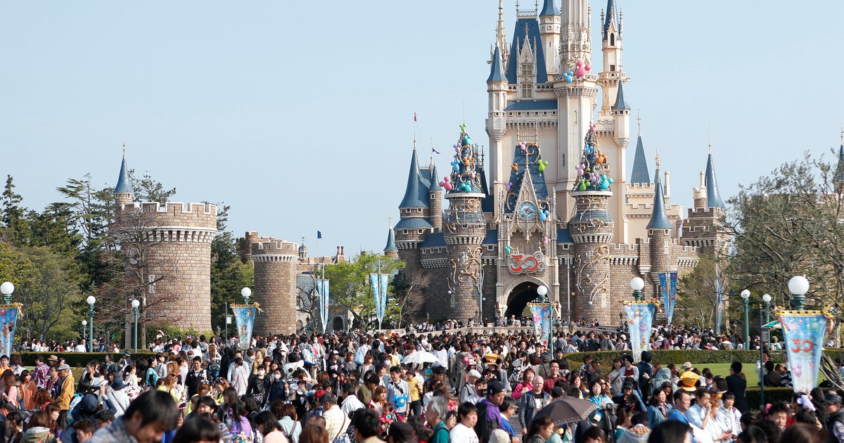 ディズニーランド 顔認証システムを導入へ 顔パス でスムーズに入園 ハフポスト