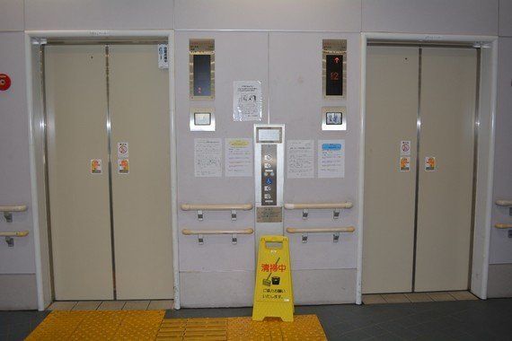 エレベーター8割 新基準の安全装置なし 施行令改正から7年 国交省庁舎も設置せず 既存設備には義務なく 事故遺族は批判 ハフポスト